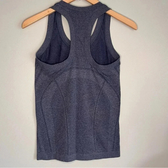 Athleta Momentum Seamless Tank Top Size XS - Picture 4 of 10